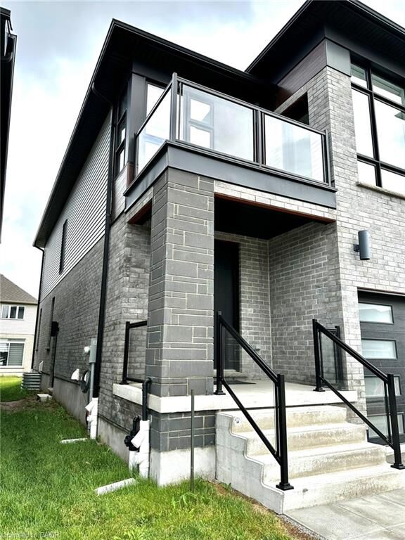 Property Photo:  50 Jacob Detweiller Drive Lower  ON N2P 0L1 