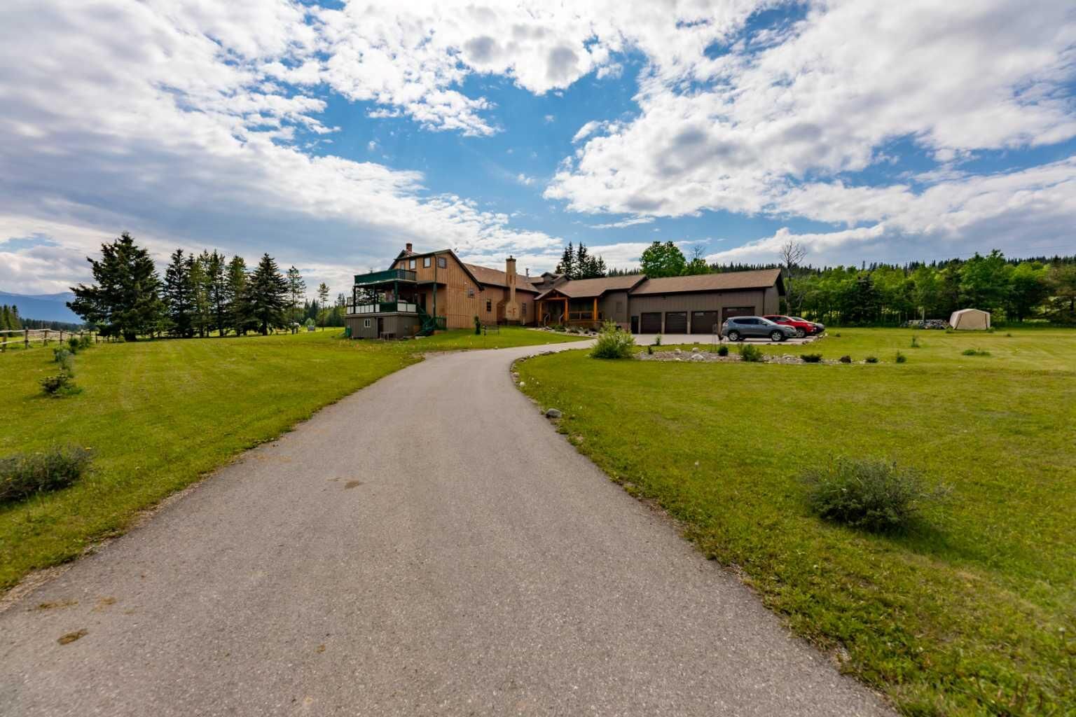 Property Photo: 50409A Highway 16 AB T7V 1X4