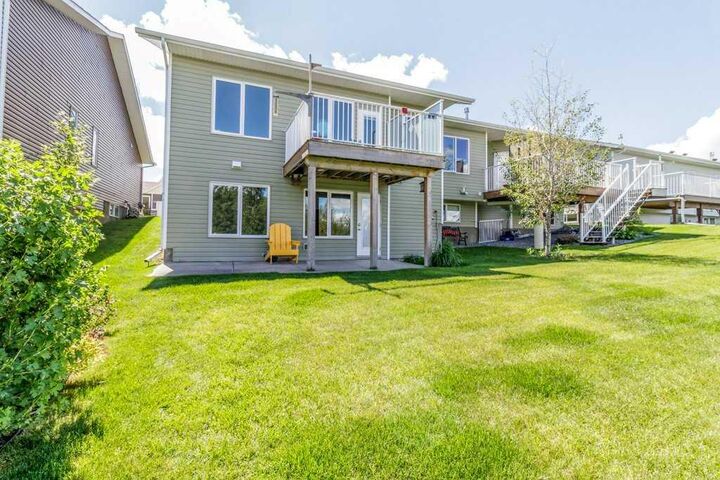 Property Photo: 12 Beardsley Crescent AB T4L 0G4