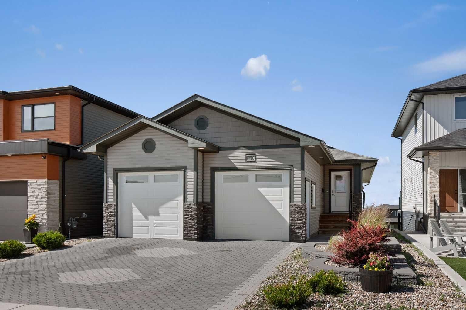 Property Photo: 220 Sierra Road SW AB T1B 4Y6