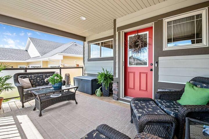 Property Photo: 444 Seclusion Valley Drive NE AB T0L 2A0