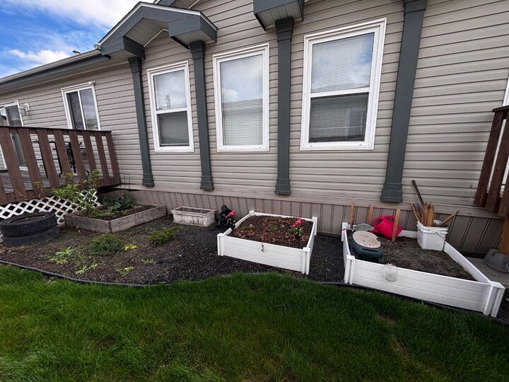 Property Photo: 9014 89 Avenue AB T8X 0C4
