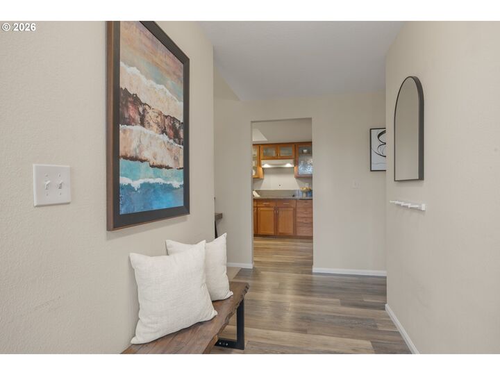 Property Photo:  2094 Lake Isle Dr  OR 97401 
