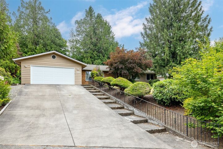 Property Photo: 3910 Pueblo Heights WA 98273
