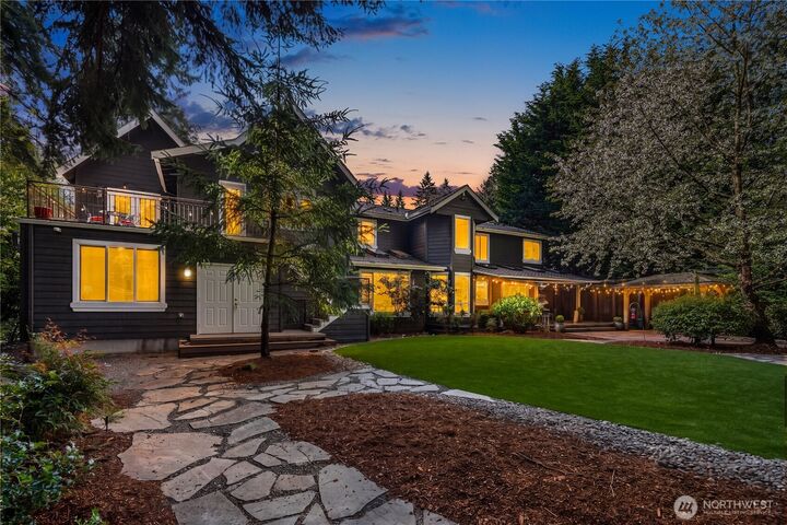 Property Photo:  10444 SE 22nd Street  WA 98004 