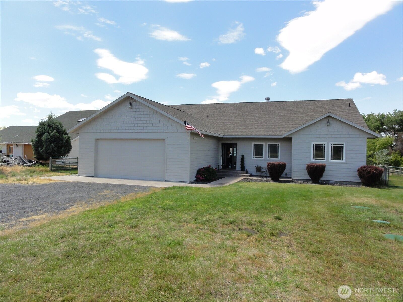 Property Photo: 3862 Shorecrest Drive NE WA 98837