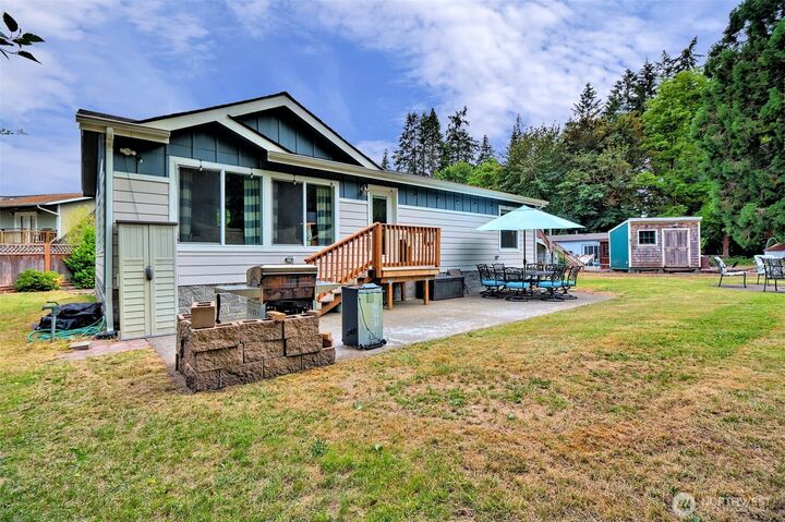 Property Photo: 21 NE Shore Place WA 98588