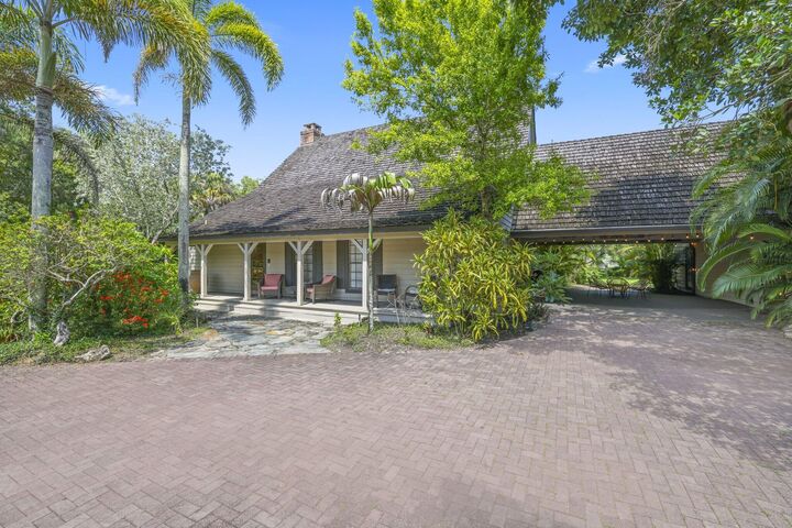 Property Photo:  790 E Rambling Drive  FL 33414 