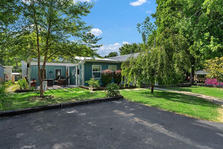 Property Photo: 377 Lakeway Drive KY 42729