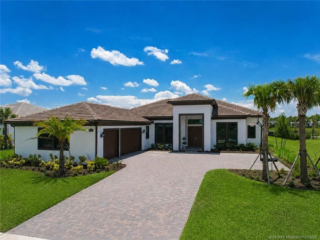 Property Photo:  2044 SW English Garden Drive  FL 34990 