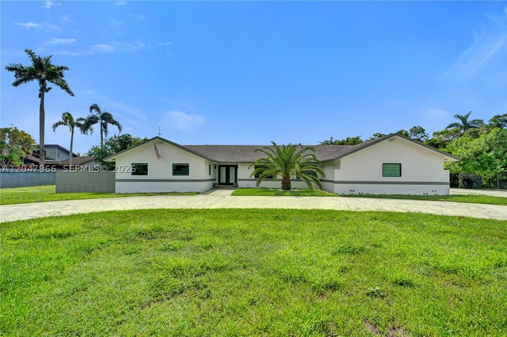 Property Photo: 22421 SW 184th Ave FL 33170
