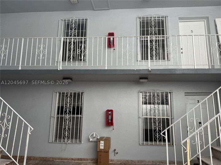 Property Photo:  767 SW 9th St 202  FL 33130 