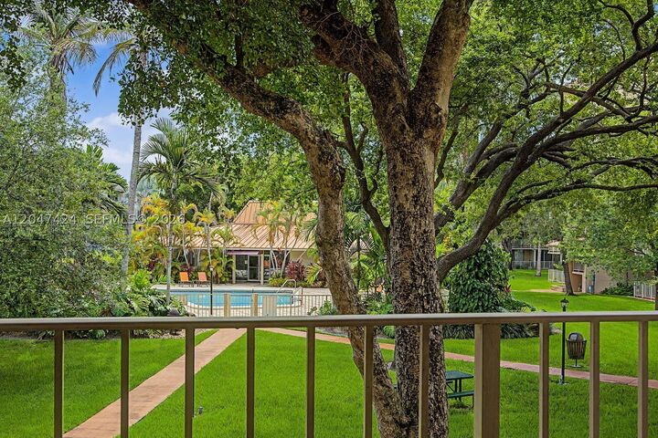 Property Photo: 13120 SW 92nd Ave B-207 FL 33176