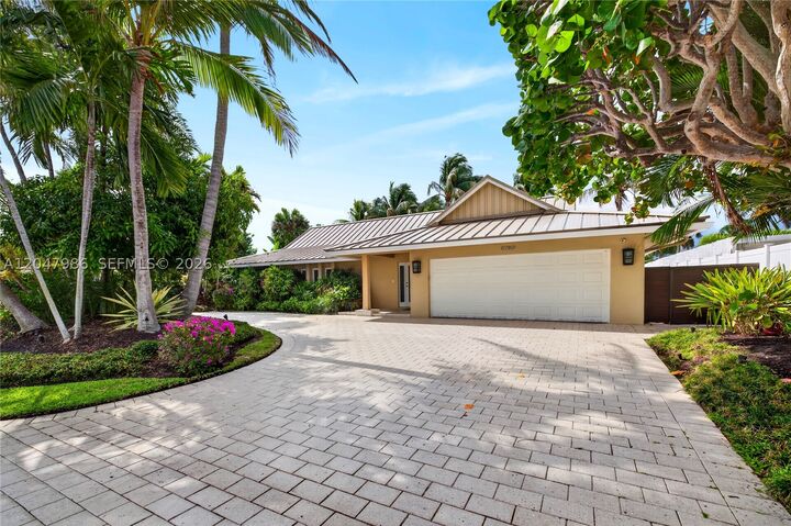 Property Photo: 3050 NE 41st St FL 33308
