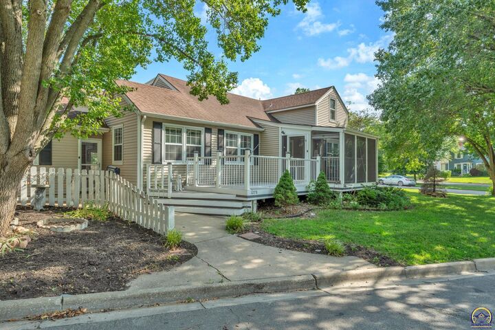 Property Photo:  1278 SW Collins Ave  KS 66604 