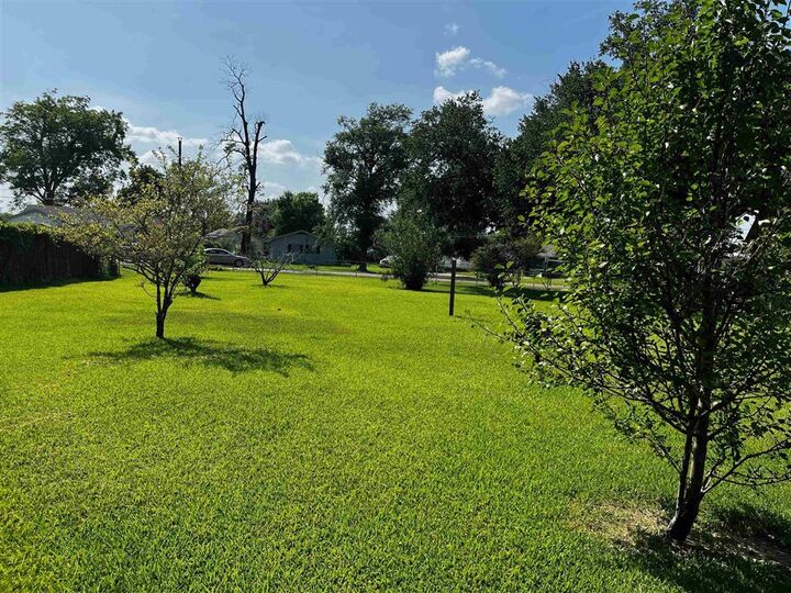 Property Photo: 3505 Crescent Street LA 70607