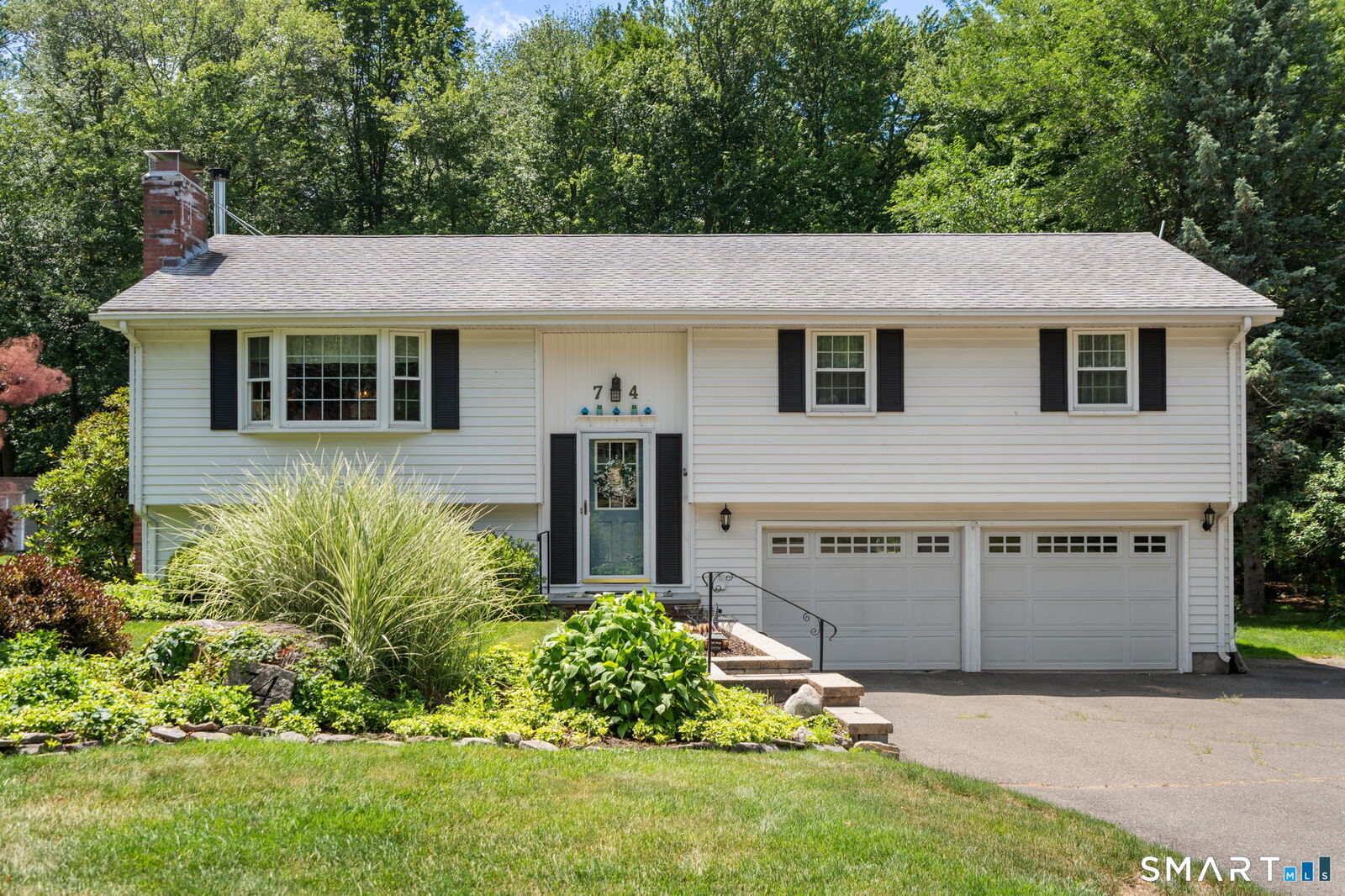 Property Photo:  74 Arnott Road  CT 06040 