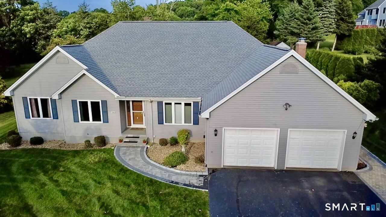 Property Photo:  20 Ridgeview Crossing  CT 06111 