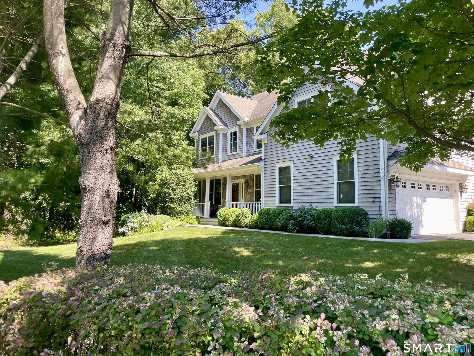 Property Photo:  2 Blue Mountain Court  CT 06851 