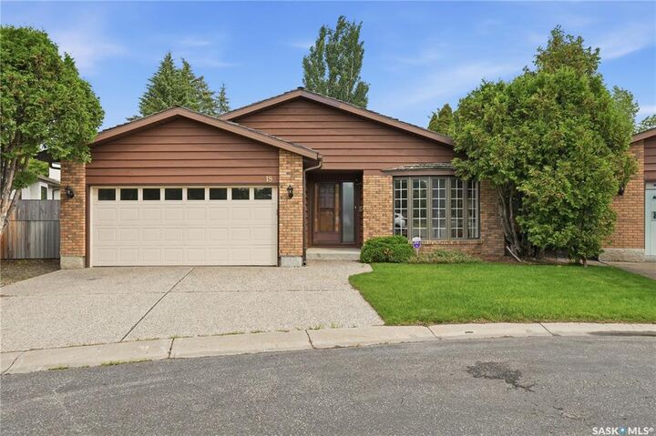18 Lakeview Place — photo 1