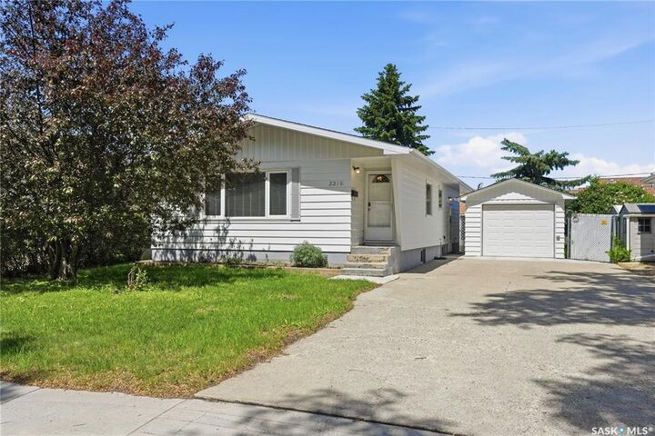 Property Photo: 3216 28th Avenue SK S4S 2M9
