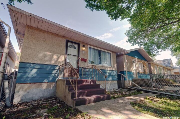 Property Photo: 1745 Quebec Street SK S4P 1J4