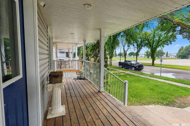 Photo de la propriété:  546 11th Street E  SK S6V 1A9 