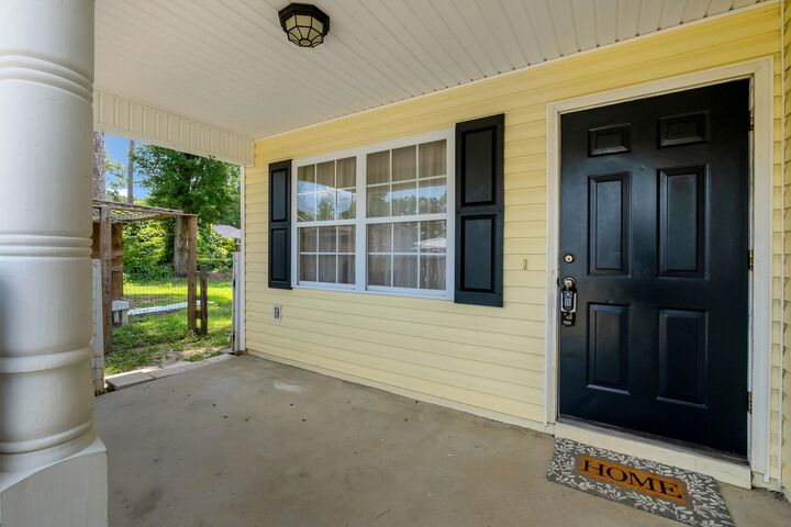 Property Photo: 27 Comanche Trail FL 32327