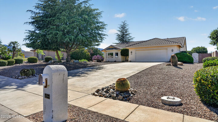 Property Photo: 3652 Plaza De La Rosa AZ 85650