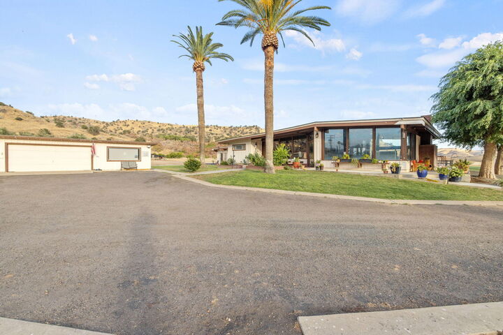 Property Photo: 31204 Sierra Drive 4 CA 93221