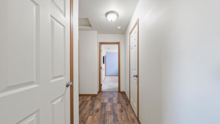 Property Photo:  705 Cherry Ln  WA 98930 