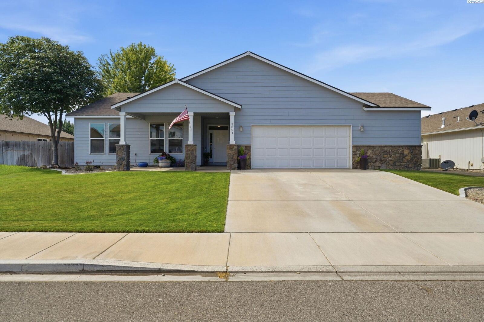 Property Photo: 5504 Coolidge Ct WA 99301