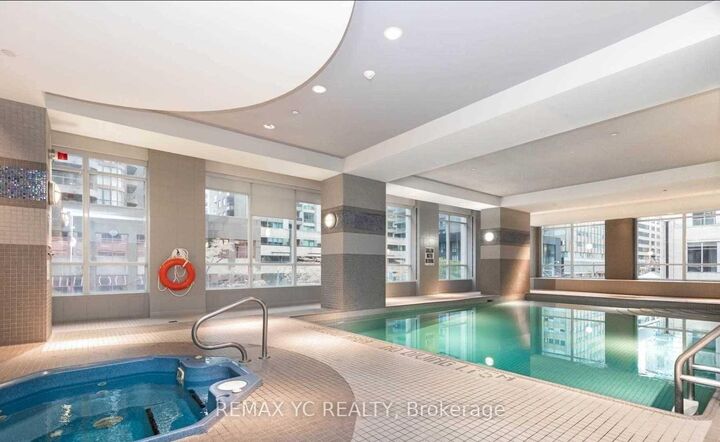 Photo de la propriété:  763 Bay Street 1704  ON M5G 2R3 