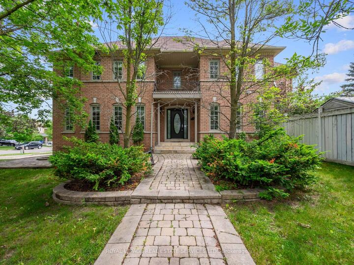 Property Photo: 63 Deerglen Terrace ON L4G 6Y2