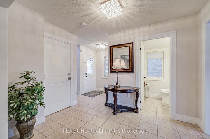 Property Photo: 27 Cranston Street Upper ON L9K 0E3