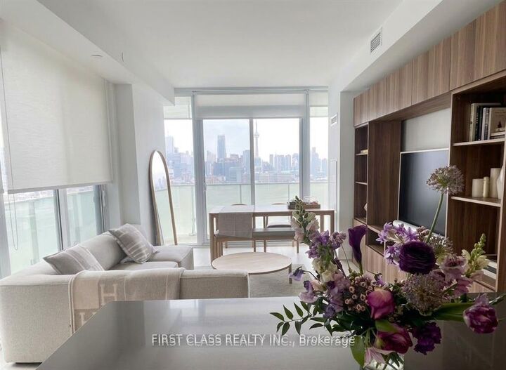 200 Bloor Street W 1405 — photo 1