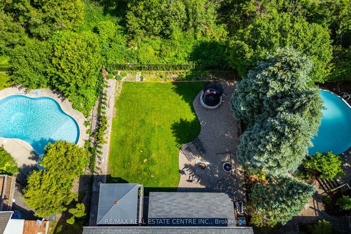 Property Photo: 103 Hunter Road ON L9W 5C2