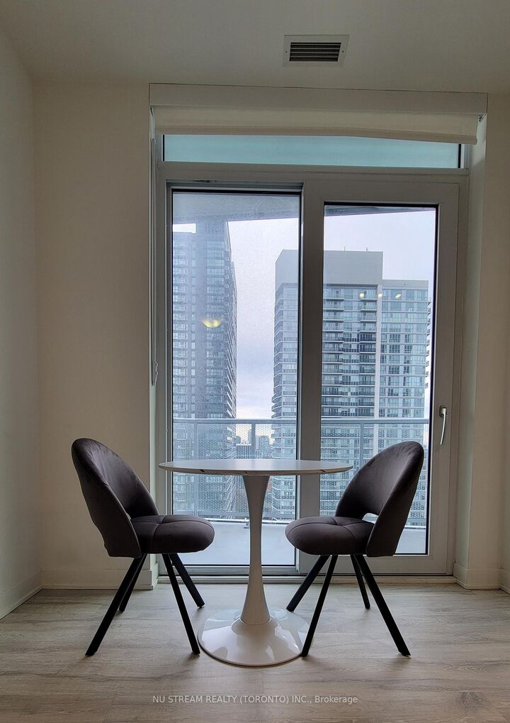 Property Photo:  