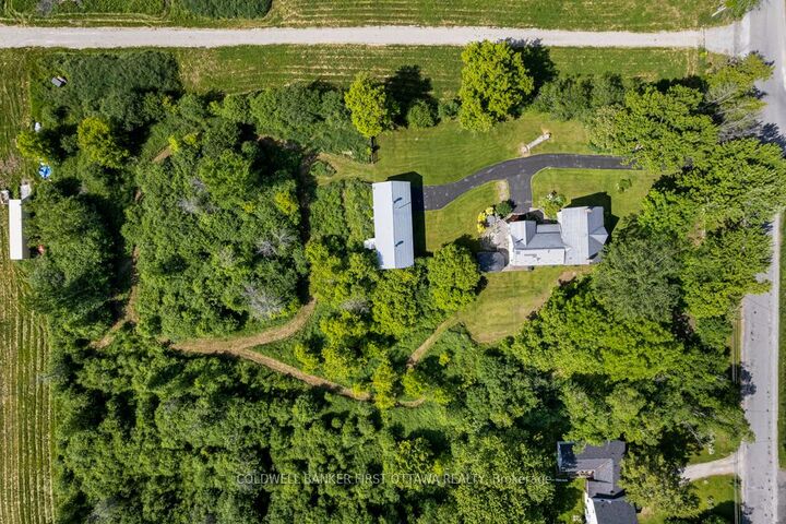 Property Photo: 28 South Street ON K7H 2G1