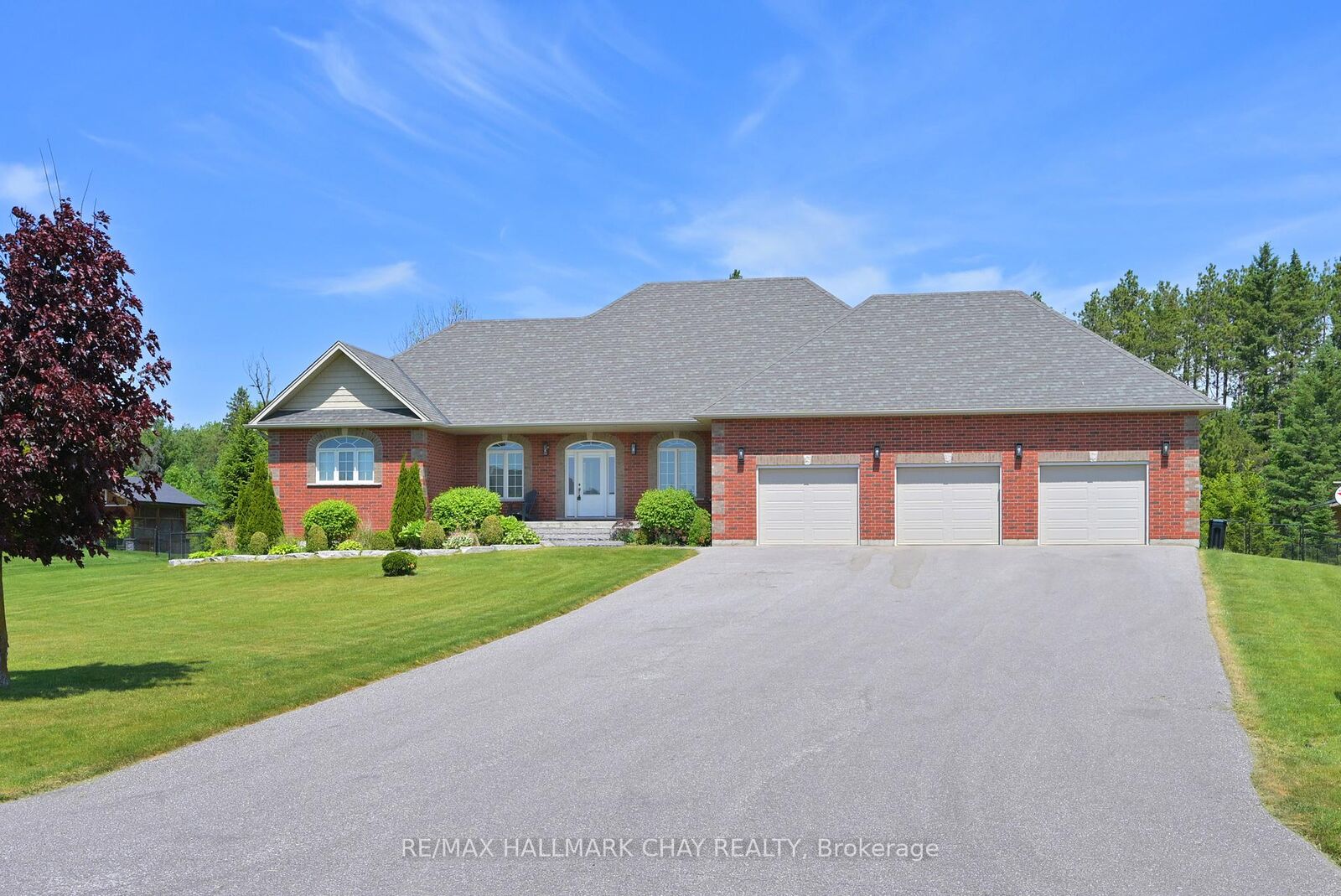Property Photo: 11 Harry Parker Place ON L0M 1J0