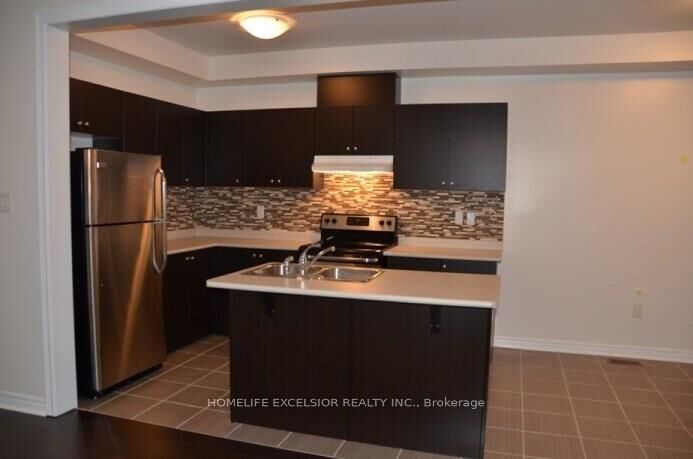 Property Photo:  28 Black Locust Drive  ON L6E 0P8 