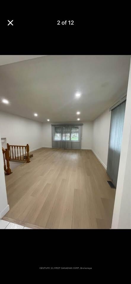 Property Photo: 109 Antrim Crescent ON N6E 1G9