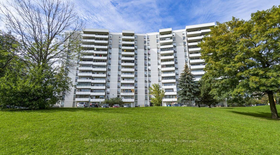 Property Photo:  6161 Bathurst Street 803  ON M2R 1Z5 