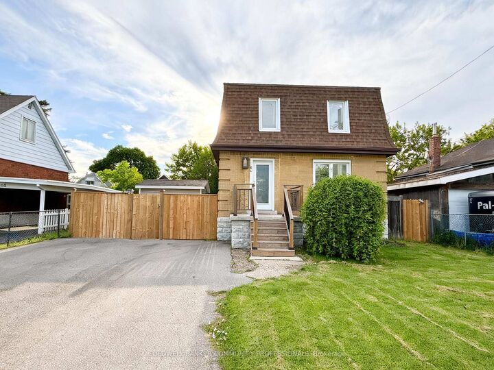 94 Howard Avenue — photo 1