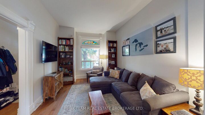 Property Photo:  535 Clendenan Avenue  ON M6P 2X8 