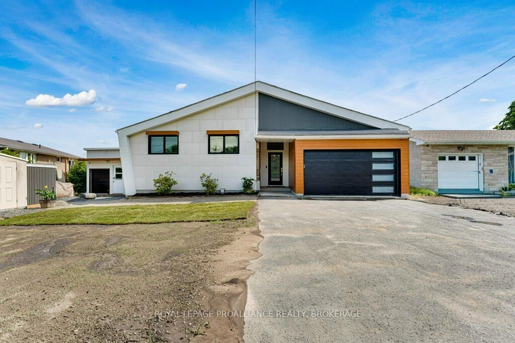 Property Photo: 25 Willowbank Road E ON K7G 2V5