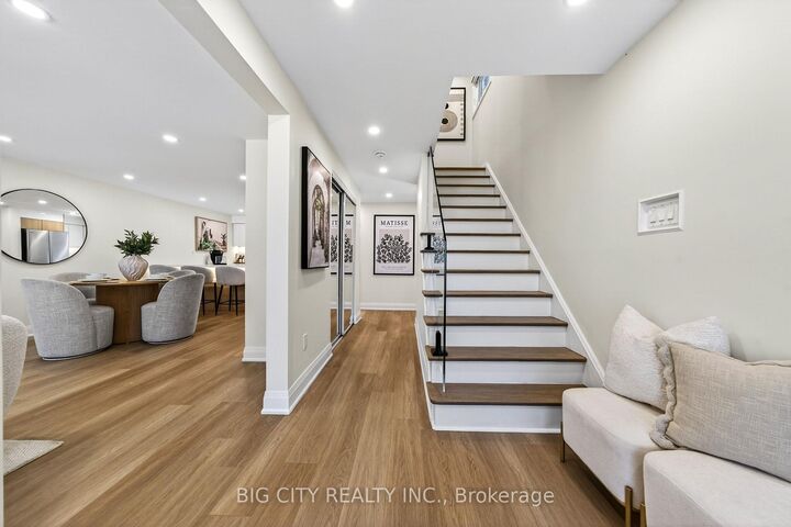 Property Photo: 26 Carondale Crescent ON M1W 2B1