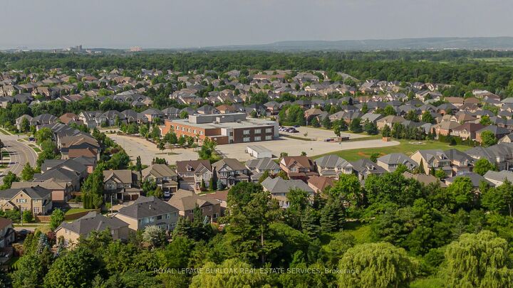 Property Photo: 2330 Valleyridge Drive ON L6M 5C7