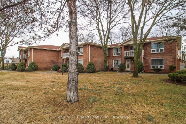 Property Photo: 1110 Clonsilla Avenue 204 ON K9J 5Y5