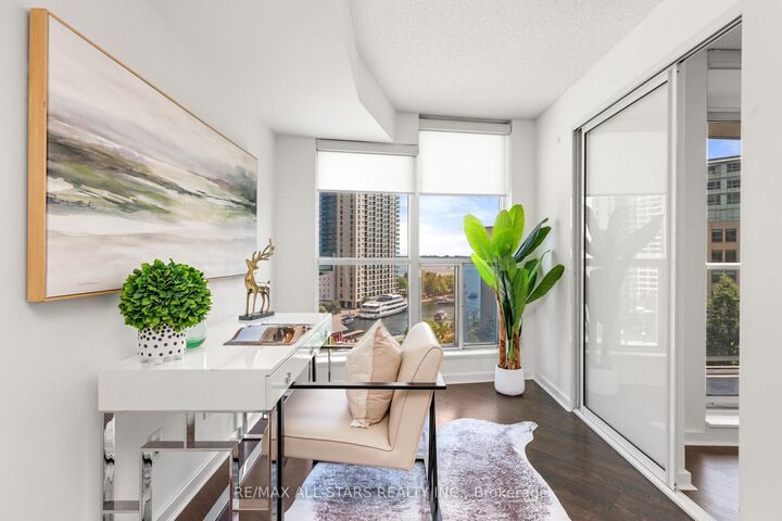 Property Photo: 208 Queens Quay W 804 ON M5J 2Y5
